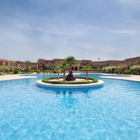 Grand Mogador Agdal Palace Marrakesh Exterior foto The swimming pool at the hotel
