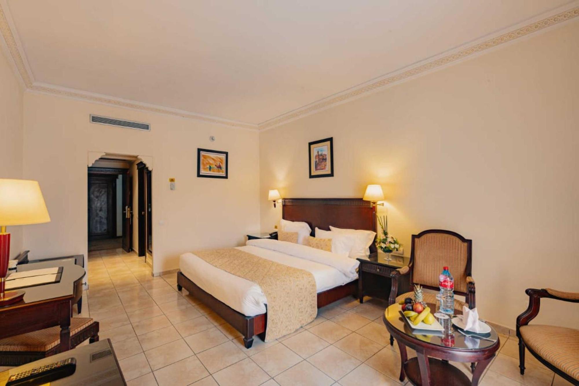 Grand Mogador Agdal Palace Marrakesh Exterior foto A room at the hotel