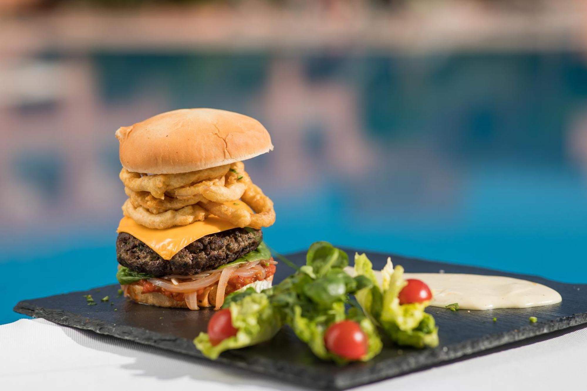 Grand Mogador Agdal Palace Marrakesh Exterior foto A burger with onion rings